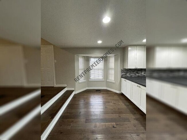 Building Photo - 3 Havenwood Ln