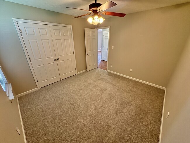 Building Photo - 2237 Ross Ln