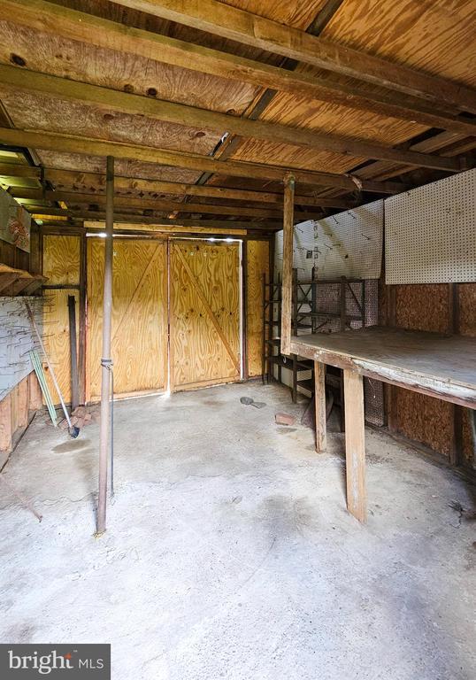 Building Photo - 5084 Sands Rd