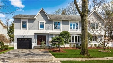 Building Photo - 827 Alden Rd