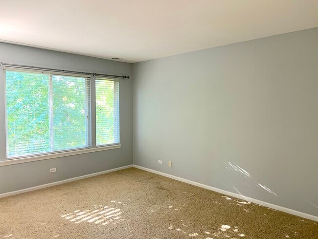 Building Photo - 2112 Skylane Dr