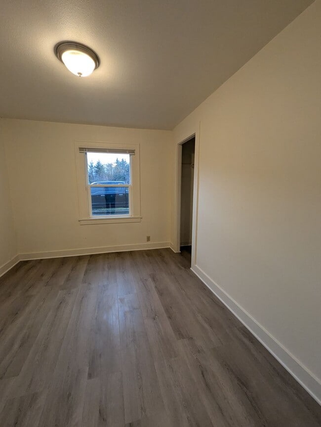 Building Photo - $600 Move In Credit! Charming Country Home in Silver Creek