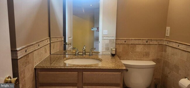 Building Photo - 2 Marchesi Dr