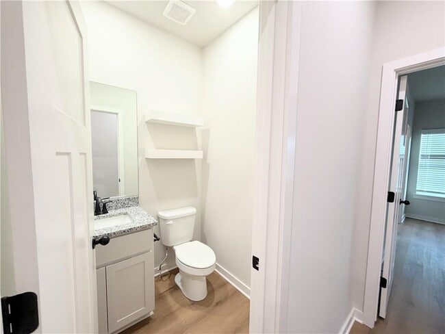 Building Photo - 531 Cosmos St