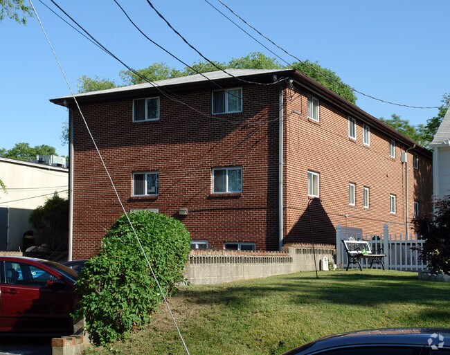 Runnemede Hill Apartments 10 W 4th Ave Runnemede NJ 08078 Apartment