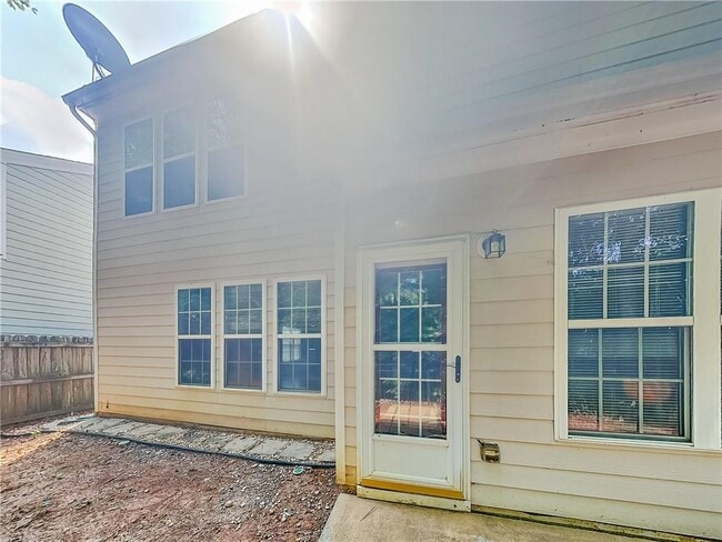 Building Photo - 3258 Welmingham Dr SW