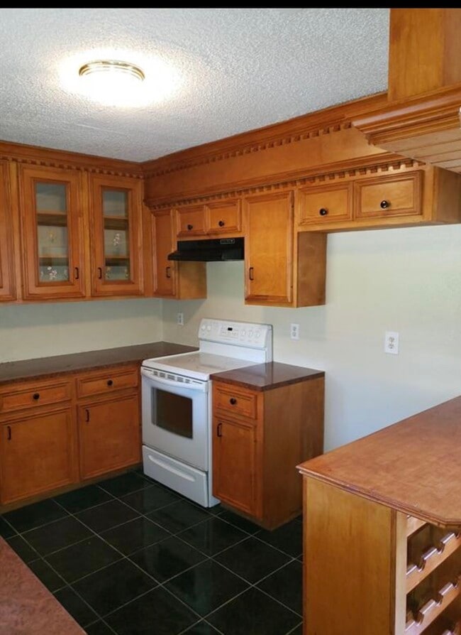 Building Photo - 2426 Spring Dusk Dr