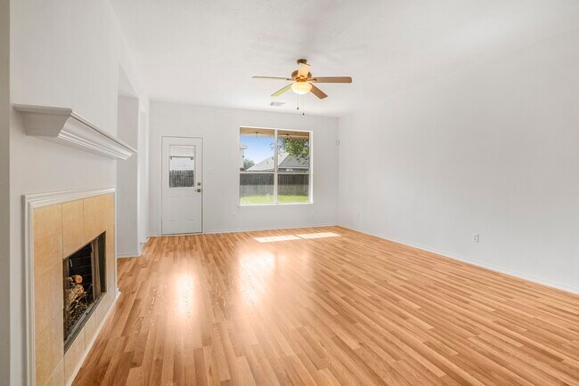 Building Photo - 18134 Stone Trail Manor Dr