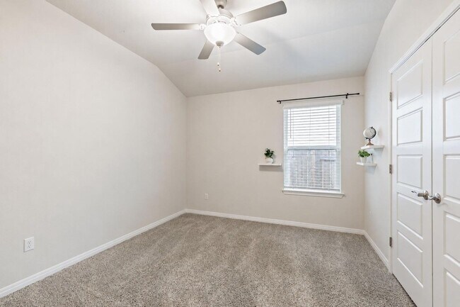 Building Photo - 613 Wild Spur Ln