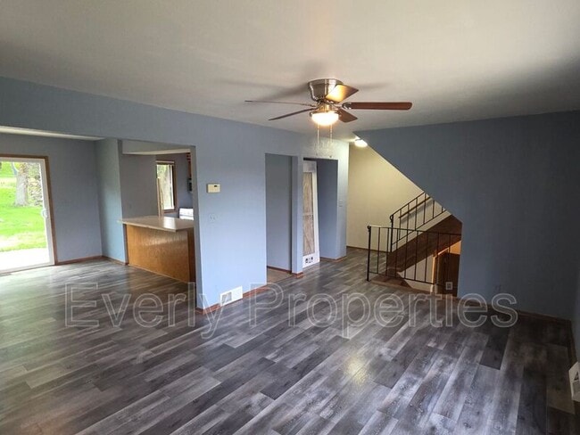 Building Photo - 219 McDivitt Ln