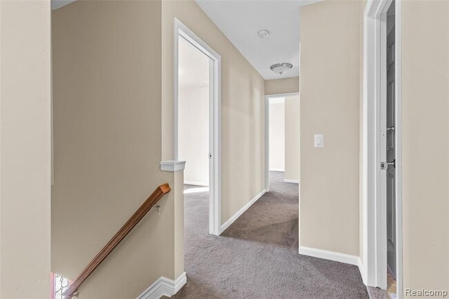 Building Photo - 2244 N Fairview Ln