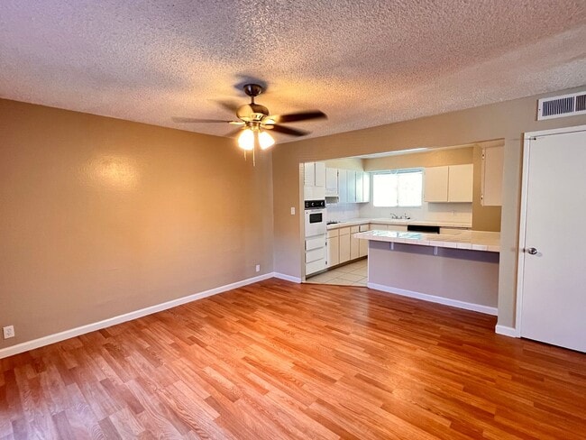 Building Photo - mg2624