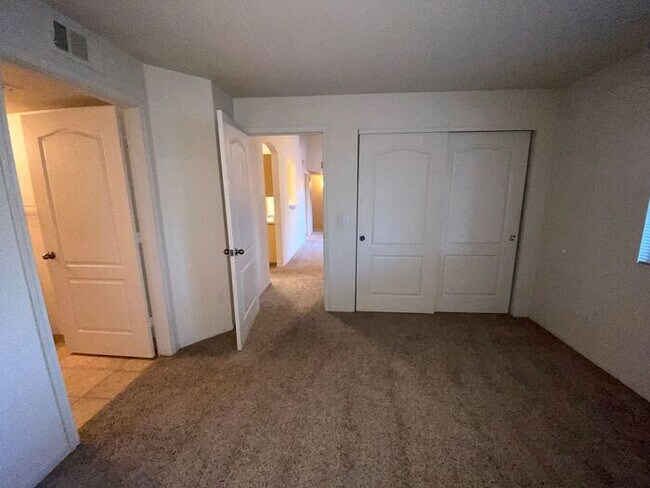 Building Photo - NW Reno Luxury Condo - Fitness Center, Poo...