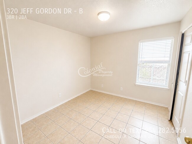 Building Photo - 320 Jeff Gordon Dr