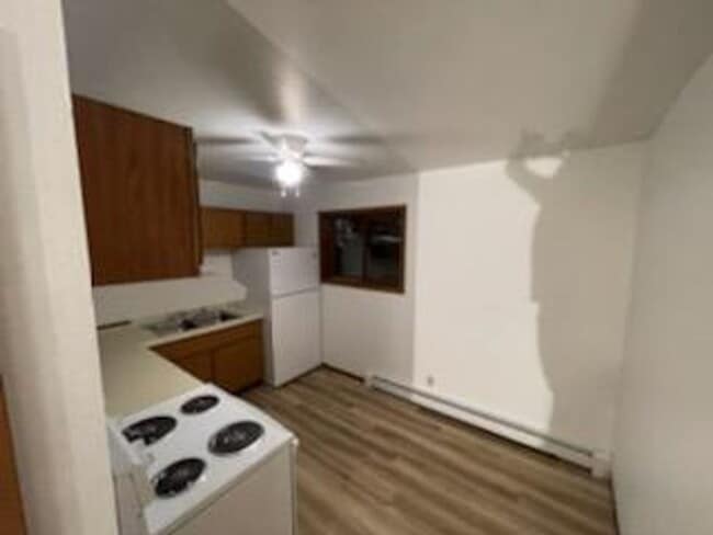 Interior Photo - Golden Sands