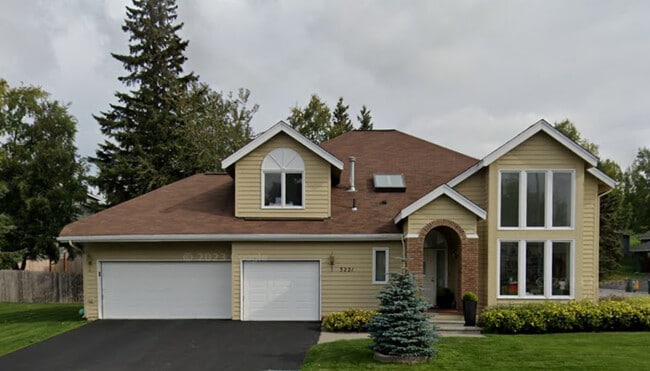 Primary Photo - 3221 Legacy Dr