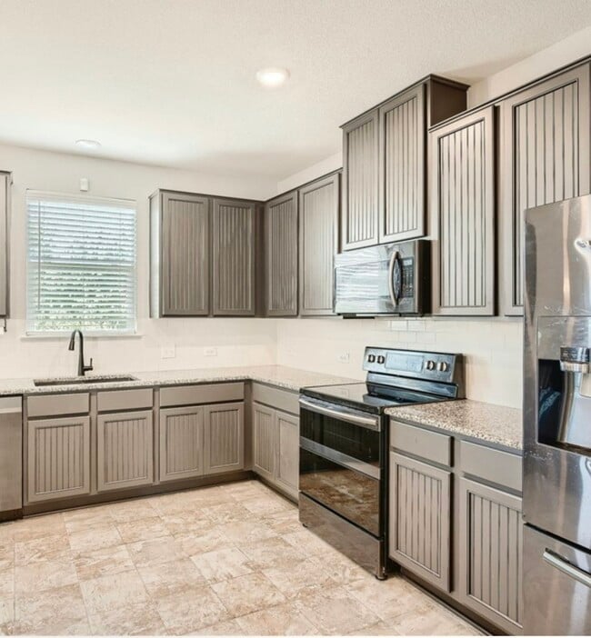 Building Photo - 19219 Zachary Taylor St