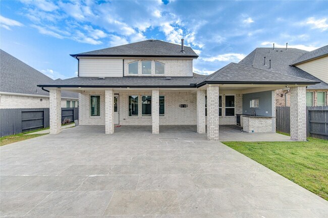 Building Photo - 28918 Woods Rose Ct