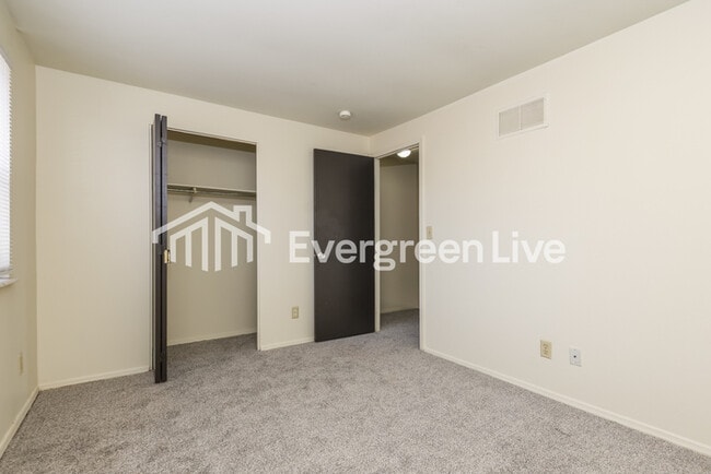 Building Photo - 7641 Dalmation Dr