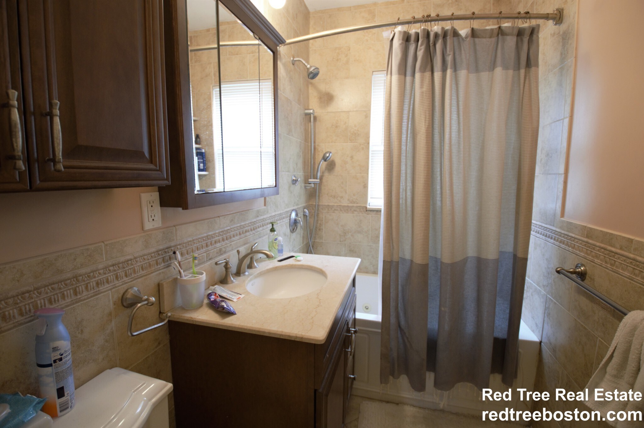 Building Photo - 55 Hobart St