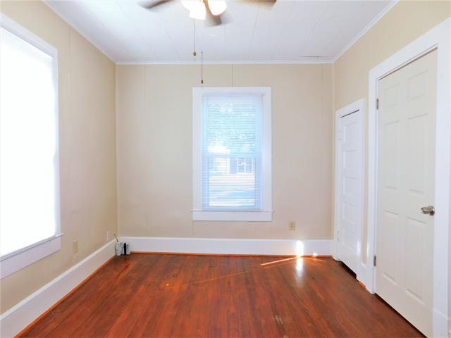 Building Photo - 808 N Elm St