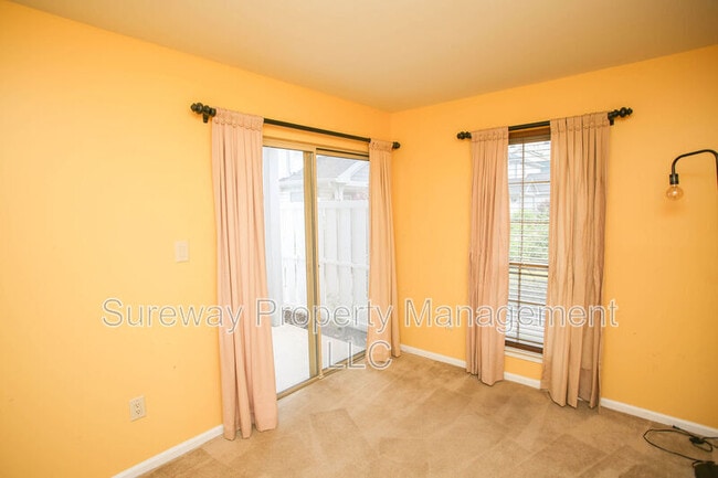 Building Photo - 315 Steeplechase Ct