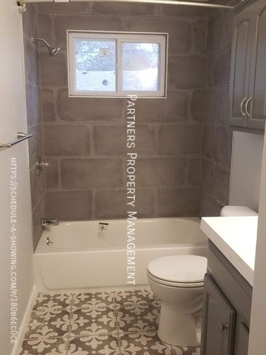 Building Photo - 503 Quincy Blvd