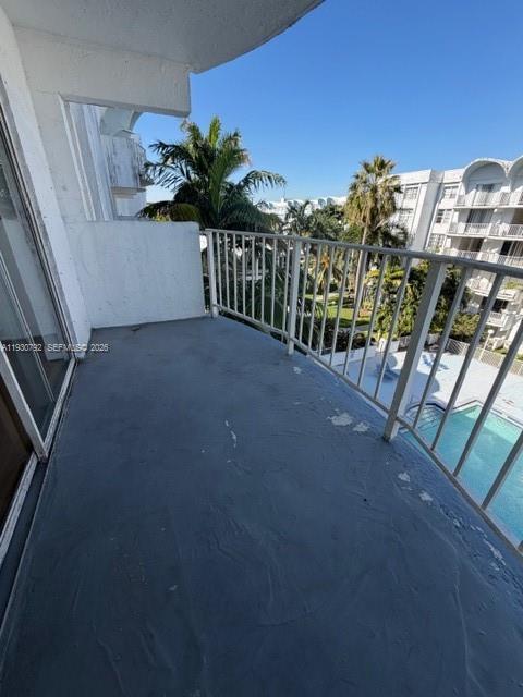 Building Photo - 494 NW 165th St