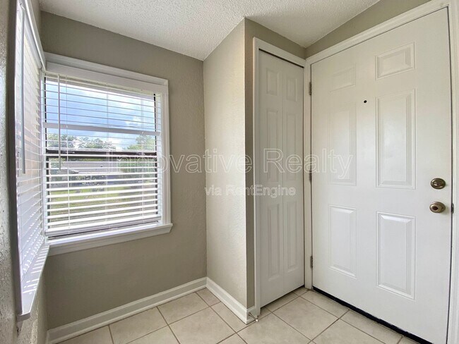 Building Photo - 2942 Antique Oaks Cir
