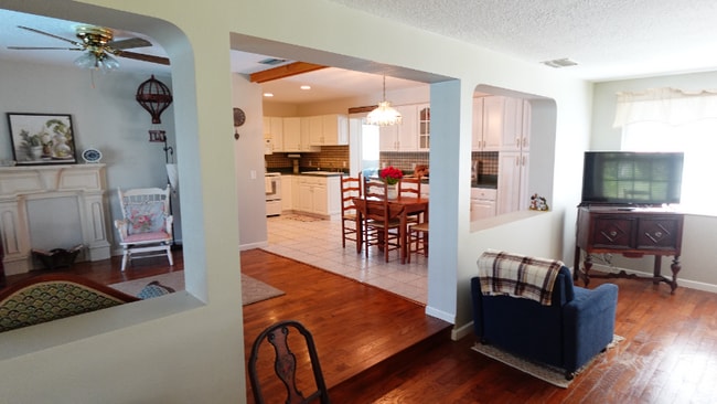 Building Photo - 11641 Ocklawaha Dr