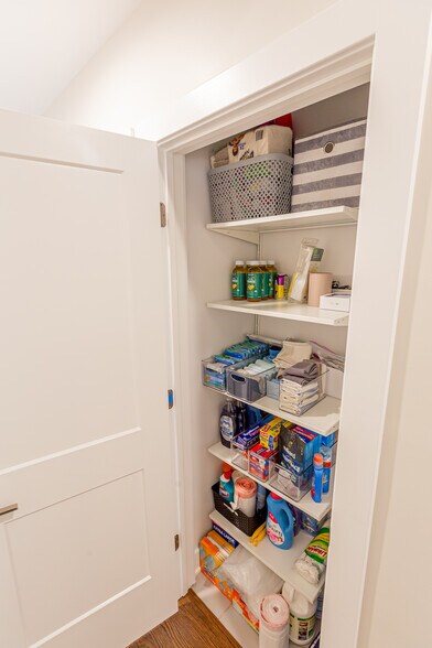 Pantry (Different Unit) - 6527 N Newgard Ave