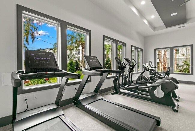 Building Photo - 1310 Ridge View Dr