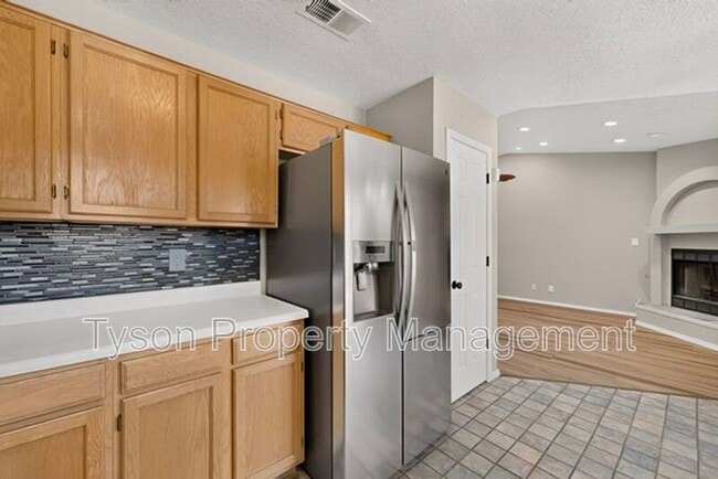Building Photo - 1409 Stoneway Dr NW