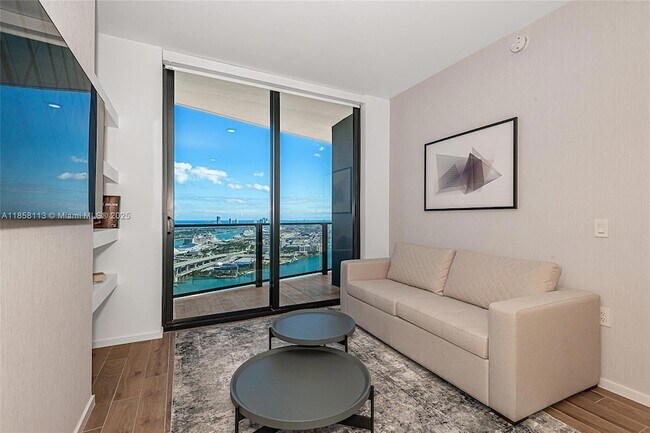 Building Photo - 398 NE 5th St