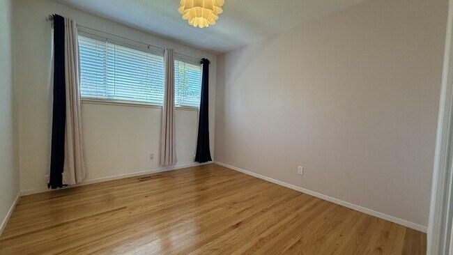 Building Photo - 4BD/2BA Willow Glen Home with Remodeled Chef's Kitchen