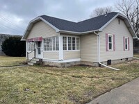 Building Photo - Renovated 2 Bedroom Home in Chesterfield