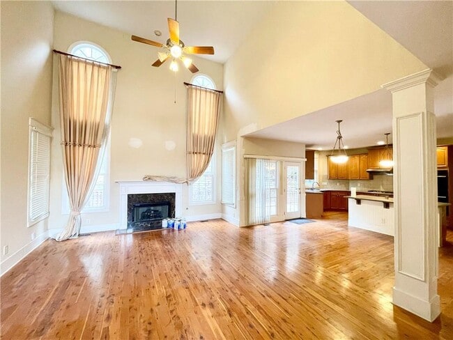 Building Photo - 555 Vinings Springs Dr SE