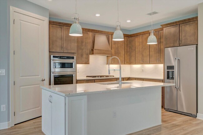 Building Photo - Del Webb Bayview Home, Active 55+ Communit...