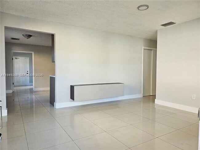 Building Photo - 7416 SW 21st St