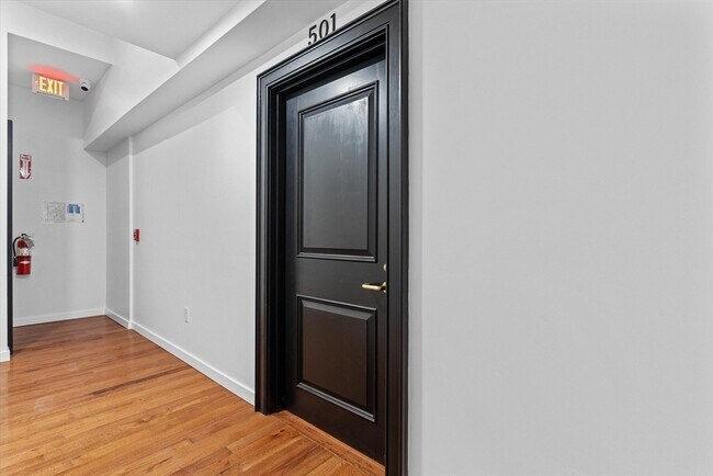 Building Photo - 280 Essex St