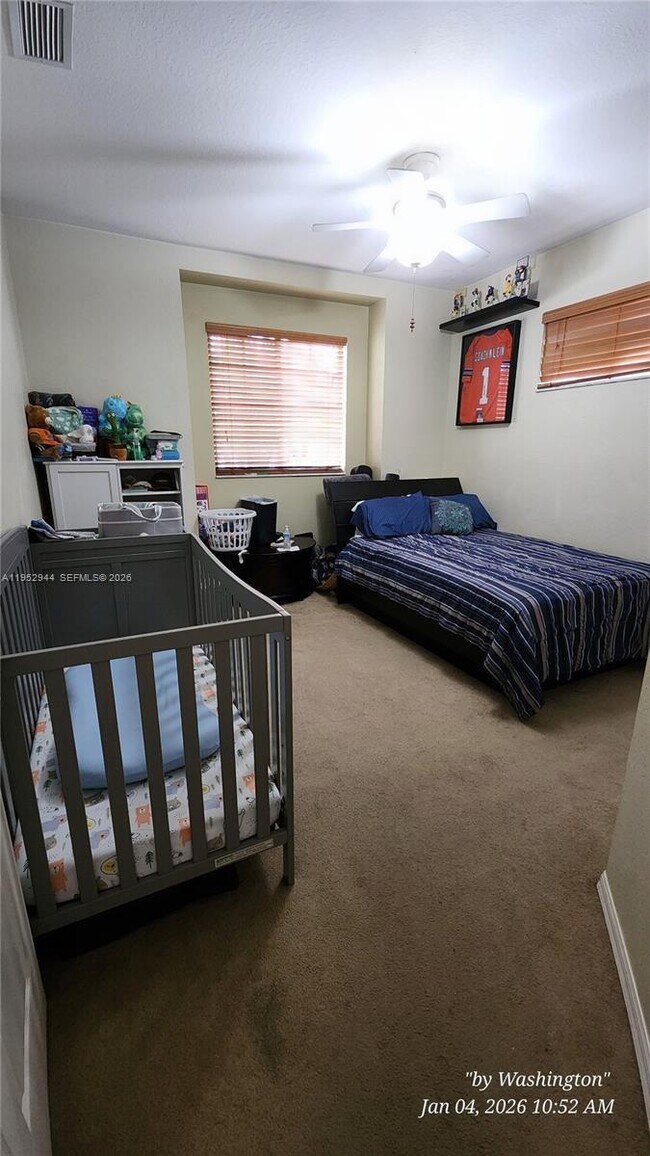 Building Photo - 403 28th St W