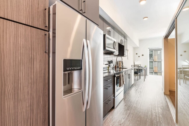 Building Photo - 16450 Redmond Wy