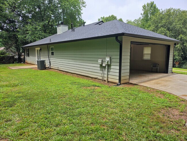 Building Photo - 1151 Hunter Trail