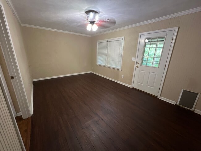 Building Photo - Oak Meadow Townhome