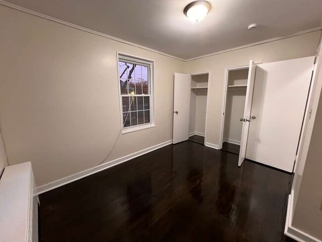 Building Photo - 271 Pennsylvania Ave