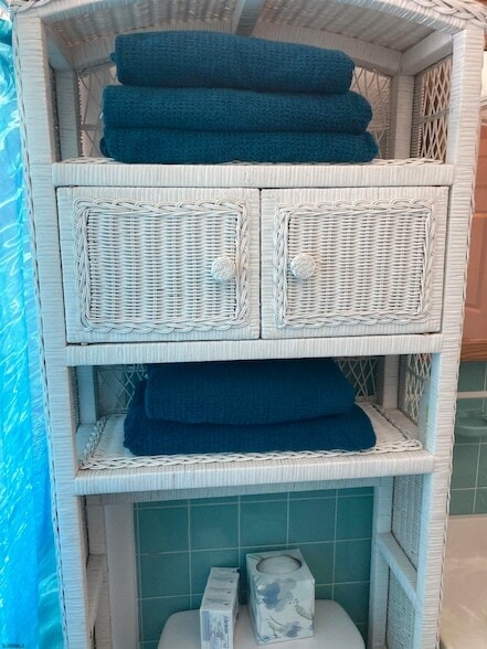 Building Photo - 101 E Cresse Ave