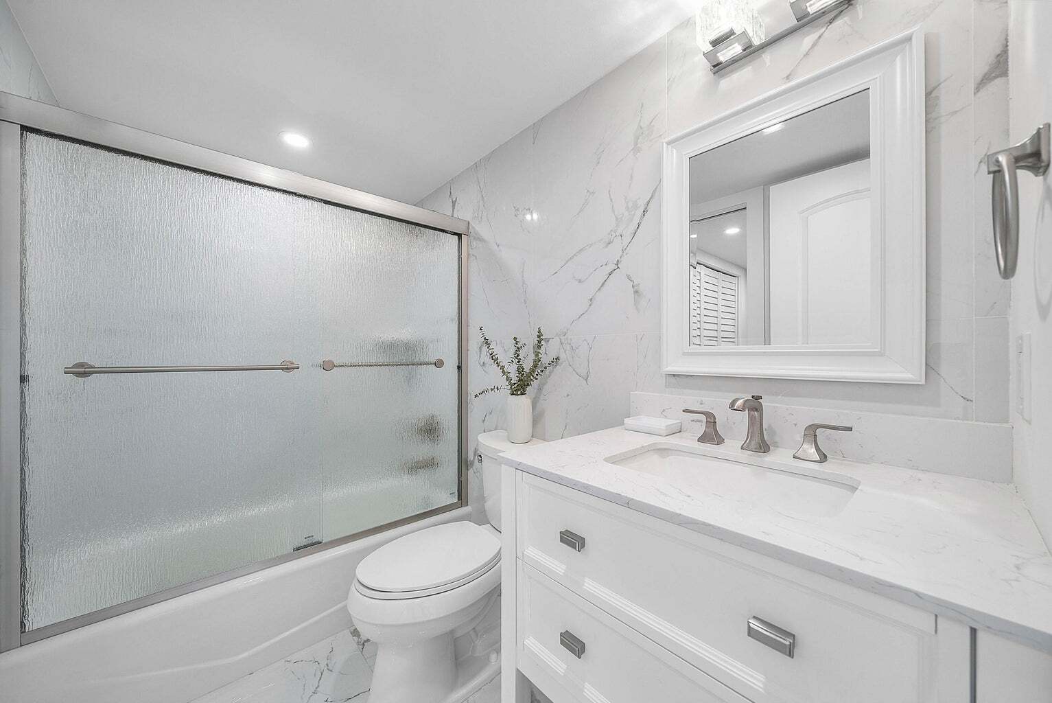 Building Photo - 4249 Quail Ridge Dr N