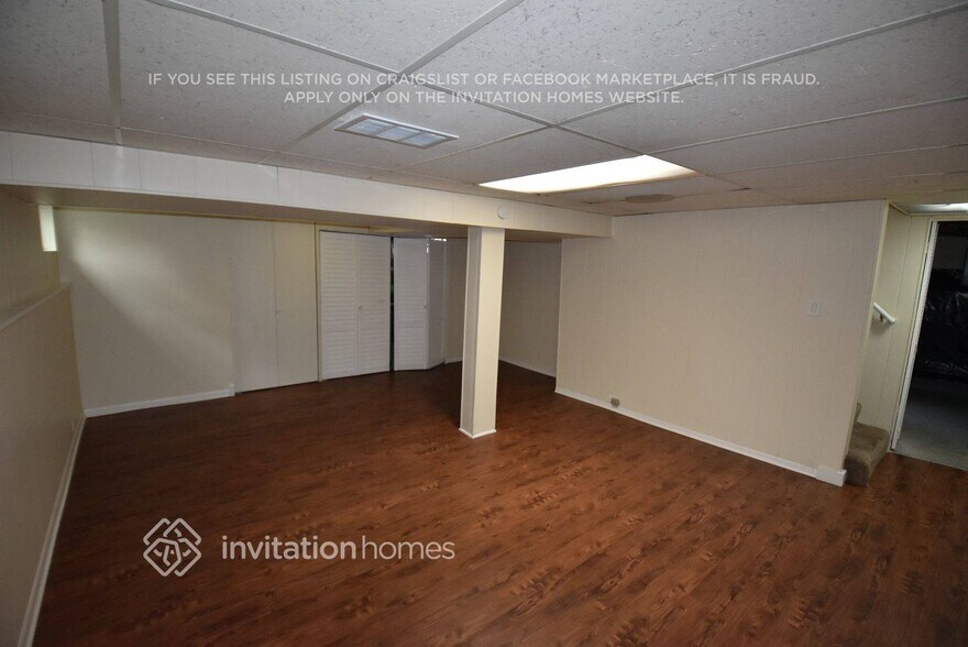 Building Photo - 1808 W 187th St