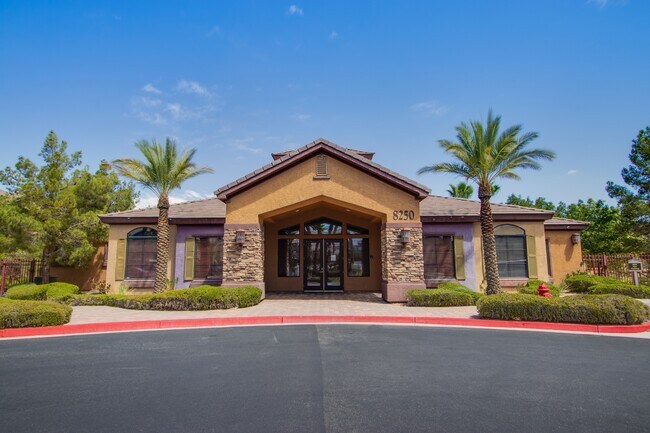 Building Photo - 8250 N Grand Canyon Dr