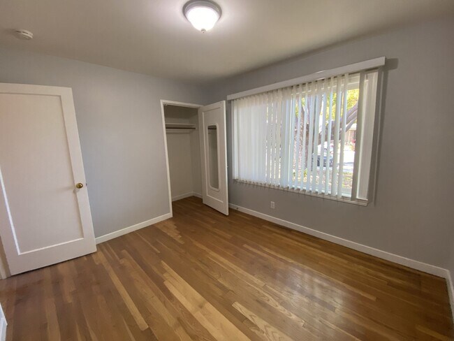 Building Photo - 112 Cypress Ave